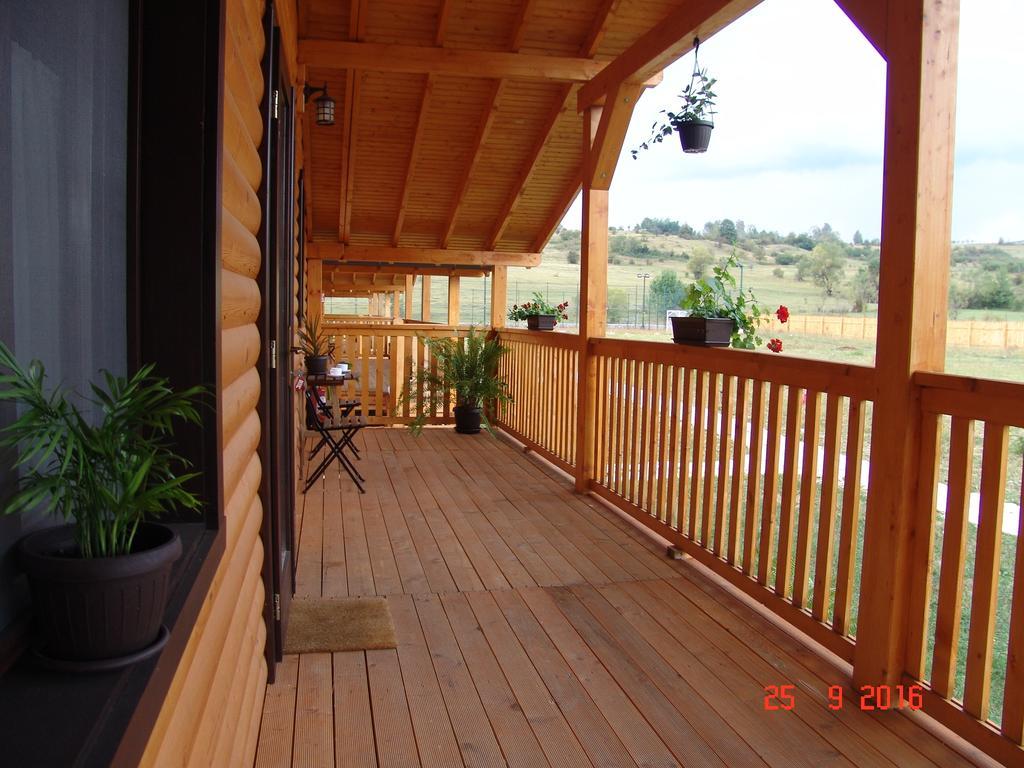 Vila Complex Agroturistic Livada De Nuci Baia de Fier Exteriér fotografie