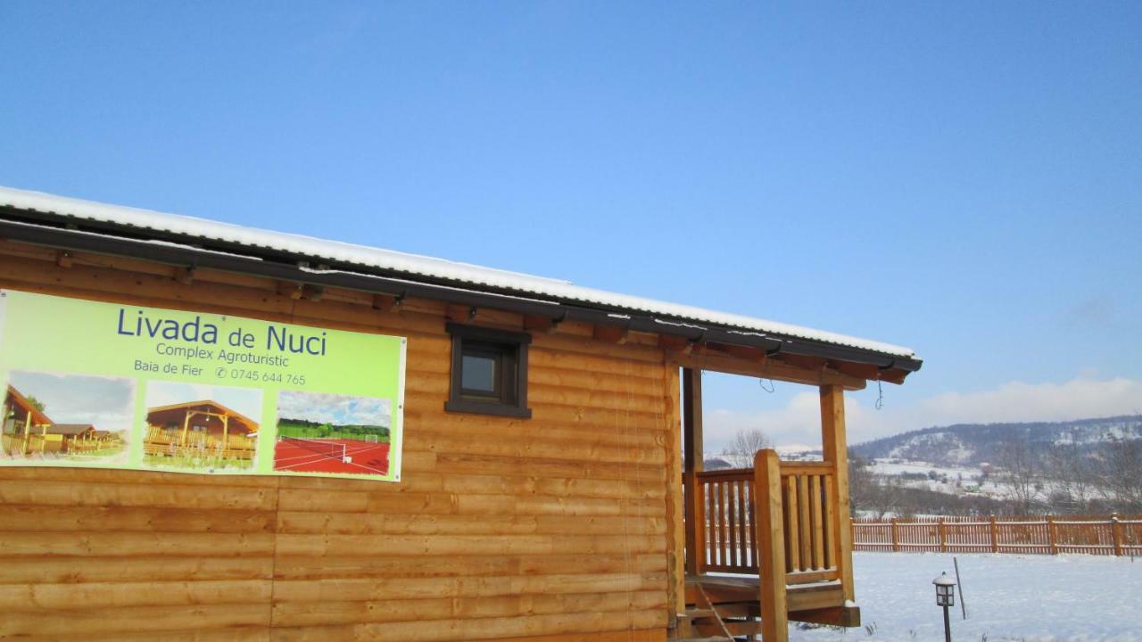 Vila Complex Agroturistic Livada De Nuci Baia de Fier Exteriér fotografie